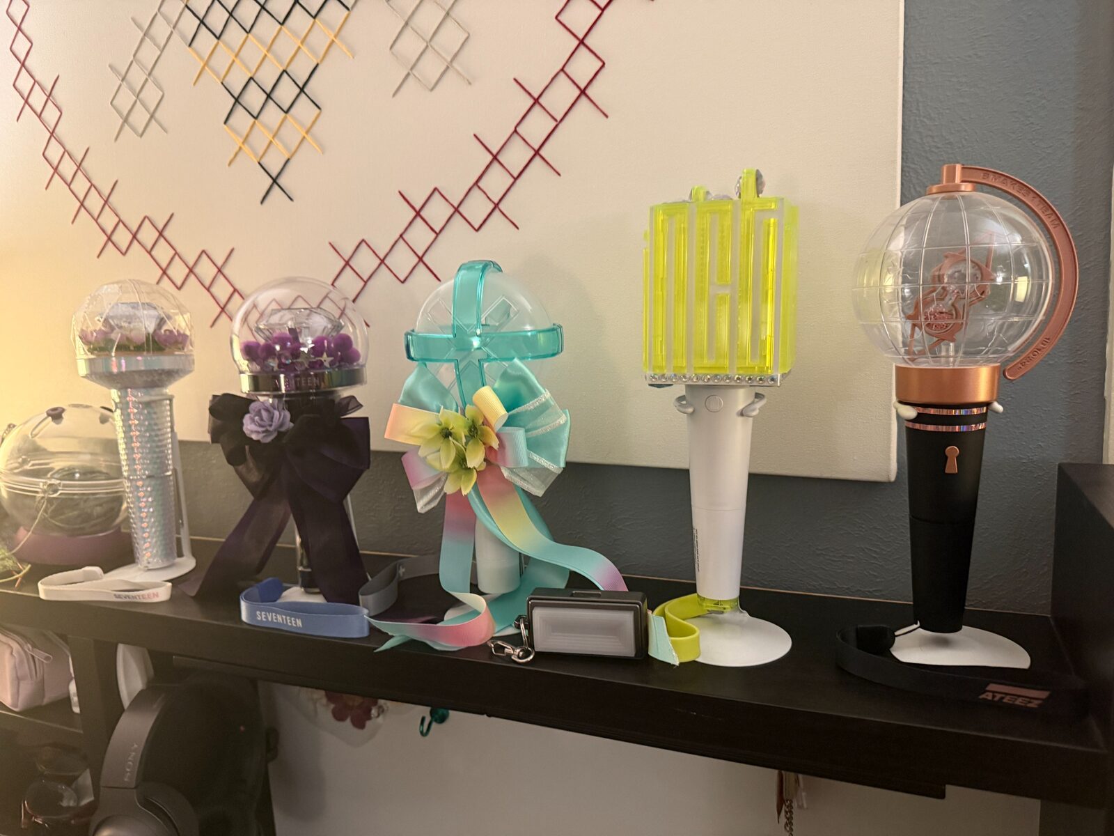 Made a flower bow for the new lightstick